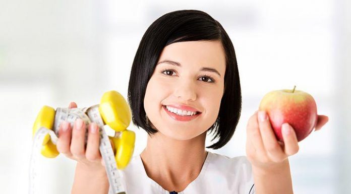 La stéatose hépatique métabolique ou NASH : les 10 solutions comparées photo d'une professionnelle fitness et nutrition